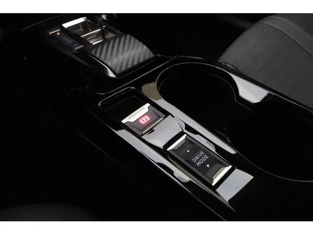 Peugeot 208 1.2 PureTech Allure Pack 2023 Benzine 25