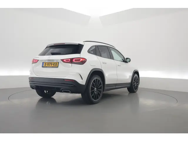 Mercedes-Benz GLA 2
