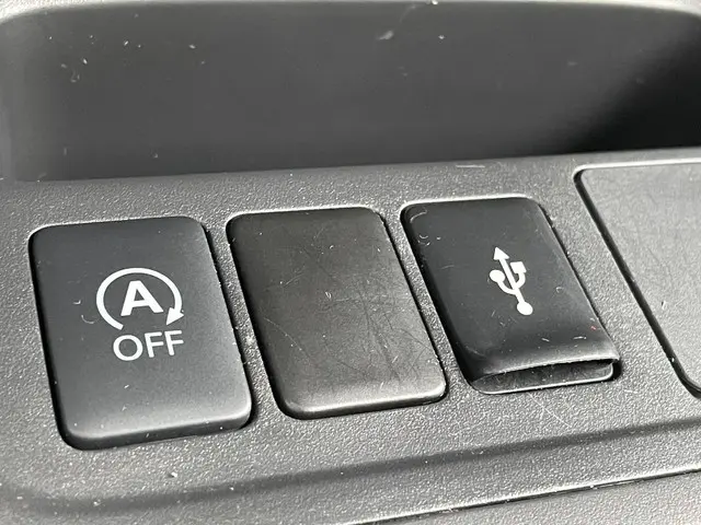Mitsubishi Space Star 1.2 Connect+ 2024 Benzine 23