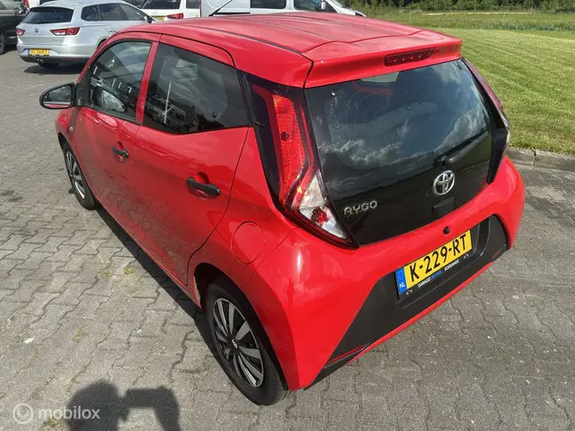 Toyota Aygo 1.0 VVT-i x-play 2021 Benzine 5