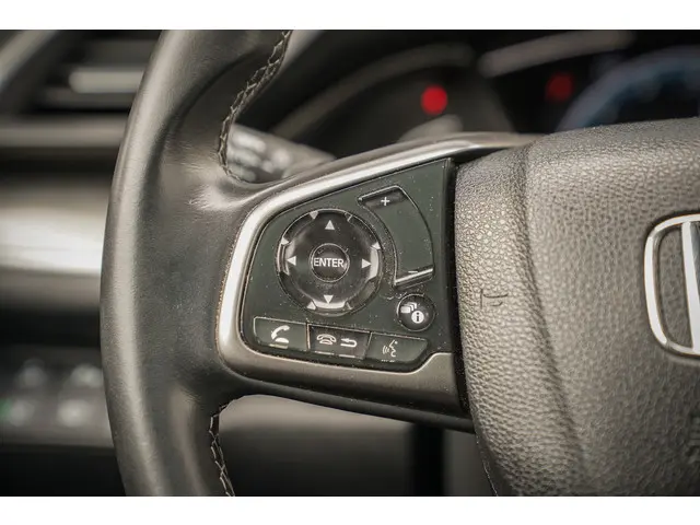 Honda Civic 1.0i VTEC EXECUTIVE 2020 Benzine 15