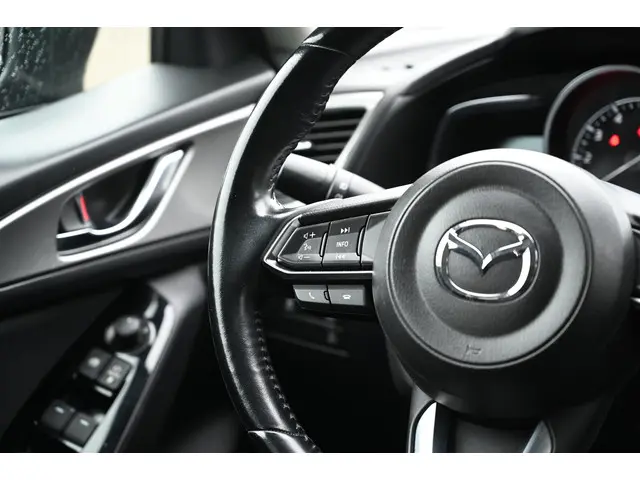 Mazda 3 SkyActiv-G 120 6MT SkyLease+ 2018 Benzine 17