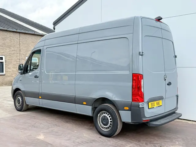 Mercedes-Benz eSprinter 312 2022 Elektrisch 2