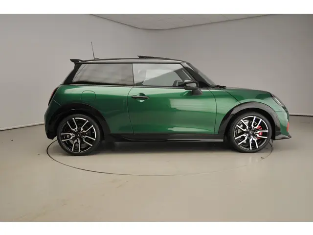 MINI 3-Deurs Cooper JCW 2025 Benzine 4
