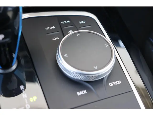 BMW iX3 High Executive 80 kWh 2023 Elektrisch 30