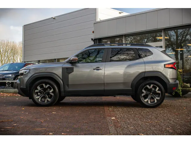 Dacia Duster extreme hybrid 140 2024 Hybride Benzine 9
