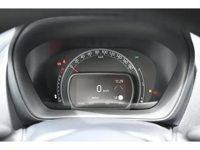 Toyota Aygo X 1.0 VVT-i MT Play 2025 Benzine 18