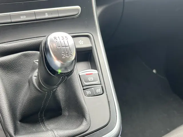 Renault Scénic 1.2 TCe Intens 2017 Benzine 21