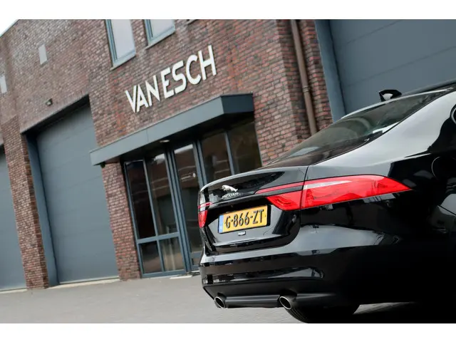 Jaguar XF 2.0t 250 PK Chequered Flag Aut8 | 2020 Benzine 21