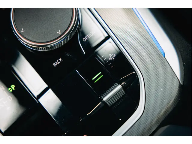 BMW X5 xDrive45e High Executive 2022 Hybride Benzine 26