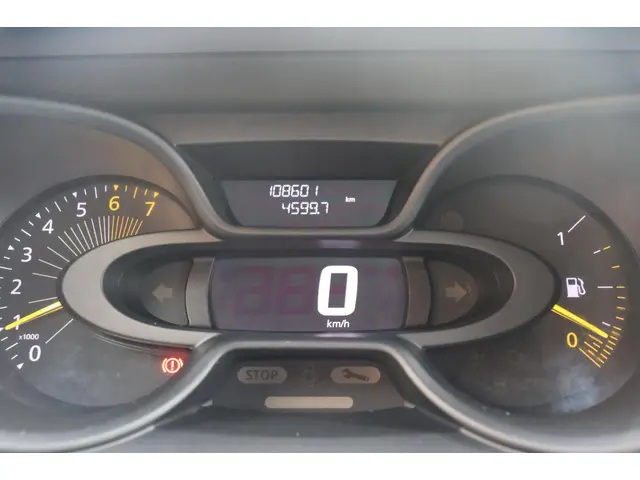 Renault Captur 0.9 TCe Dynamique 2013 Benzine 12