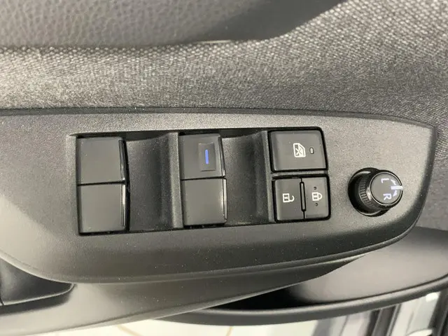 Toyota Yaris 1.5 Hybrid Dynamic 2021 Hybride Benzine 19