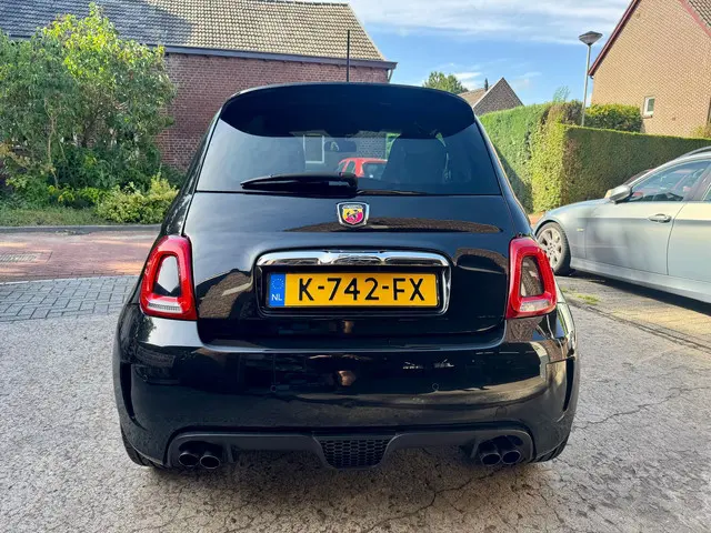 Fiat 500 1.4-16V Abarth 2013 Benzine 8