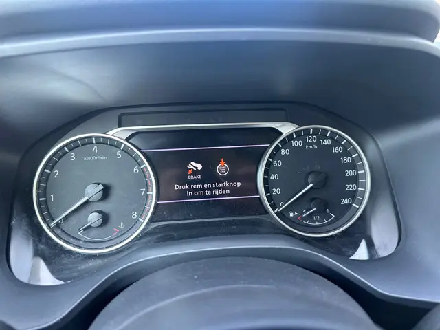 Nissan QASHQAI 1.3 MHEV 2023 Hybride Benzine 31