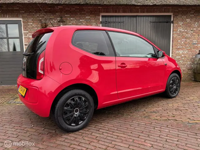 Volkswagen up! | Parkeer sensor | Airco | Mistlamp 2013 Benzine 4