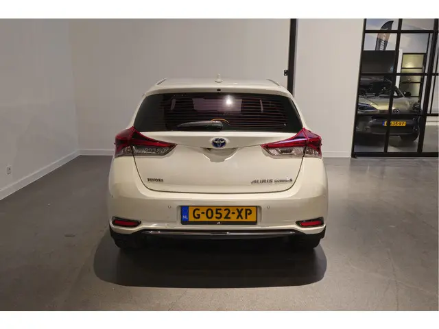 Toyota Auris 1.8 Hybrid Trend 2016 Hybride Benzine 6