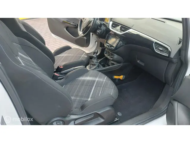 Opel Corsa 1.4 Color Edition 2015 Benzine 12