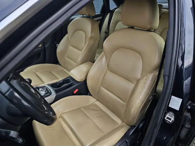Audi A4 Limousine 1.8 TFSIe Limited S 2014 Benzine 11