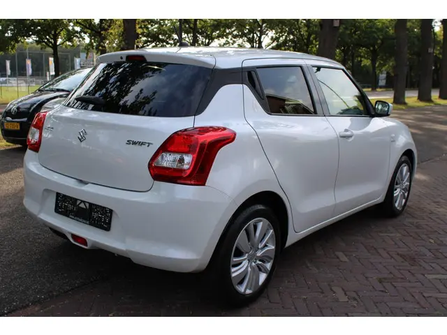 Suzuki Swift 1.2 Business Edition 2017 Benzine 4
