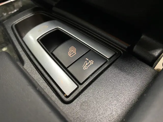 Mercedes-Benz SL 500 2014 Benzine 33