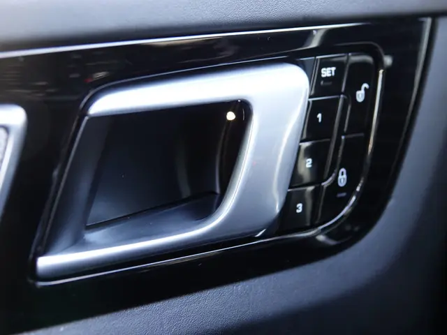 Porsche Cayenne 3.0 E-Hybrid 2018 Hybride Benzine 43