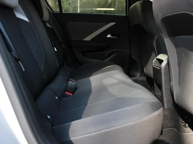 Opel Astra 1.2T 110 EDITION 2023 Benzine 12