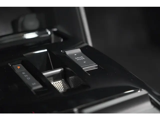 Citroën C4 Hybrid 136 e-DCS6 Max 2025 Hybride Benzine 44