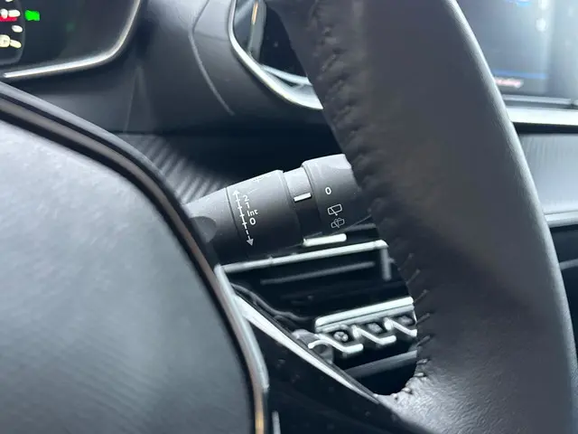 Peugeot 208 1.2 PureTech Active 2022 Benzine 27