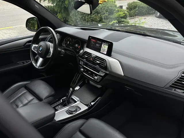 BMW X3 xDrive30i High Executive 2019 Benzine 6