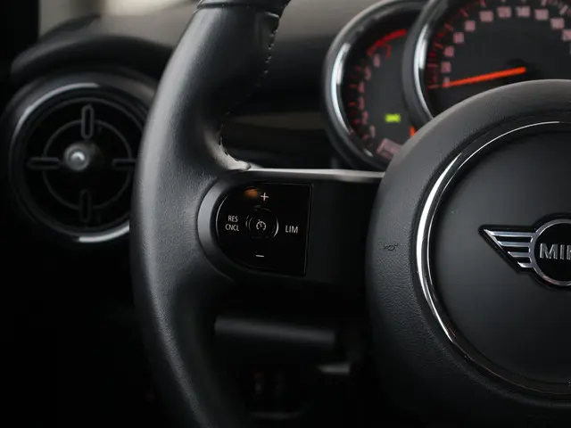 MINI Cooper Mini 1.5 Camden Edition 2023 Benzine 18