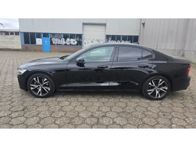 Volvo S60 2.0 T4 R-Design 2020 Benzine 7