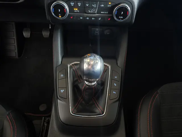 Ford Kuga 1.5 EcoBoost ST-Line 2023 Benzine 16