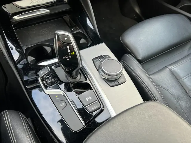 BMW X4 XDrive30i High Executive 2020 Benzine 32