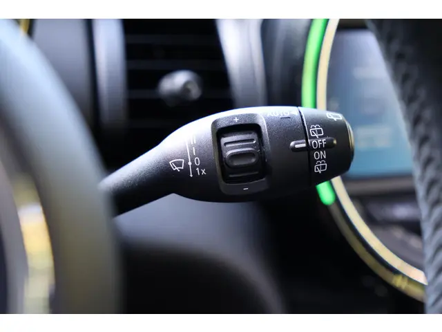 MINI One Mini 1.2 Chili Business 2017 Benzine 26