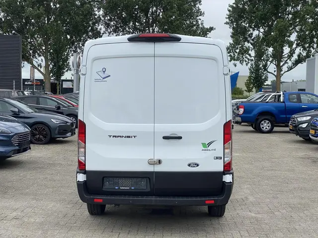 Ford Transit 310 2.0 TDCI L2H2 Trend 2024 Diesel 12