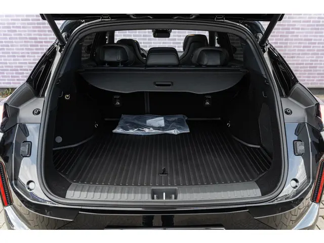 Lynk & Co 08 1.5 More 2025 Hybride Benzine 33