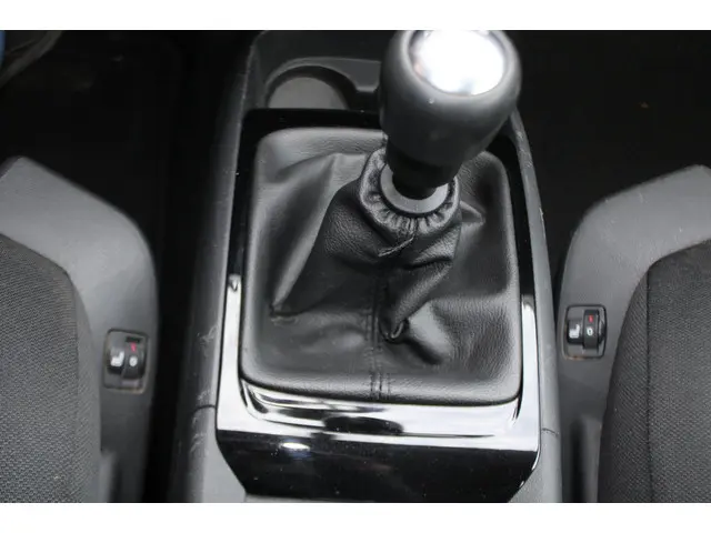 Citroën Grand C4 Picasso 1.2 PureTech Start 2018 Benzine 24