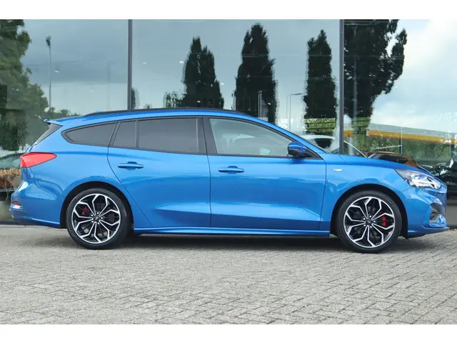 Ford Focus WAGON 1.5 ECOBOOST ST-LINE AUT 2020 Benzine 10