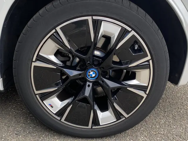 BMW iX3 High Executive 80 kWh 2022 Elektrisch 5
