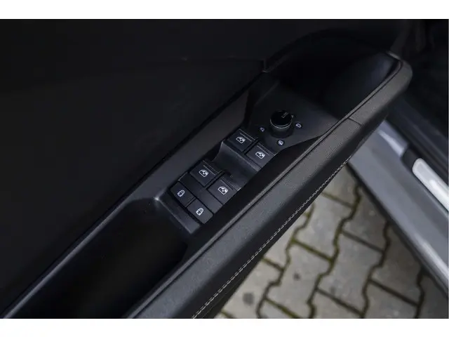 Audi Q4 e-tron 35 S edition 55 kWh 2022 Elektrisch 23