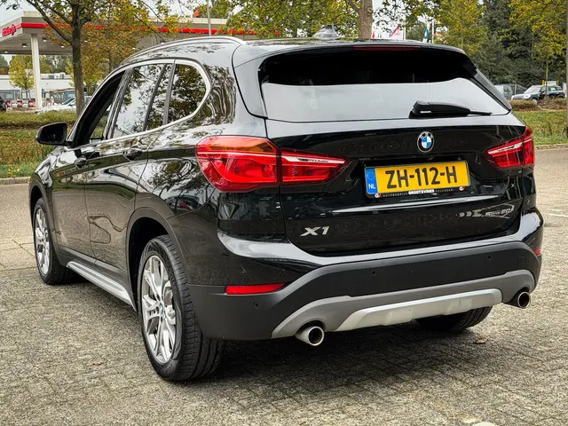 BMW X1 sDrive20i Orange Edition III 2019 Benzine 8