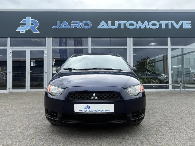 Mitsubishi Colt 1.1 Edition One 2012 Benzine 21