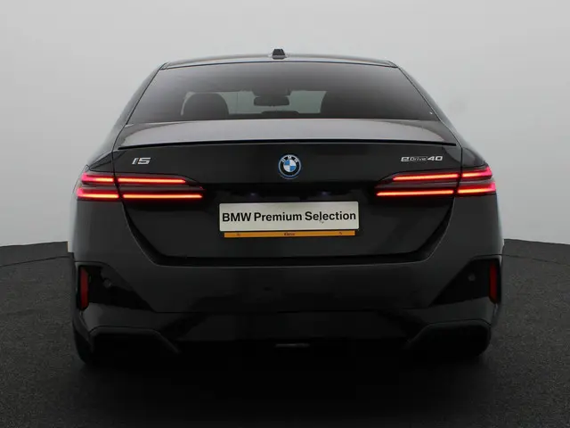 BMW i5 Sedan eDrive40 2025 Elektrisch 5