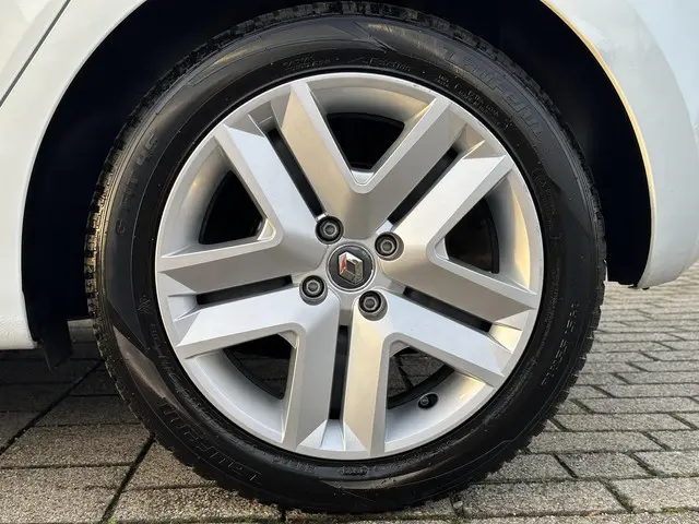 Renault Clio TCe 100 Bi-Fuel Zen 2022 Benzine 31