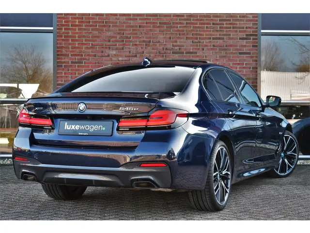 BMW 5 Serie 545e xDrive M-Sport 2021 Hybride Benzine 2