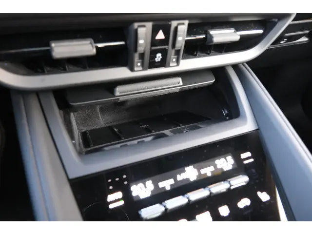 Porsche Macan 100 kWh 2025 Elektrisch 57