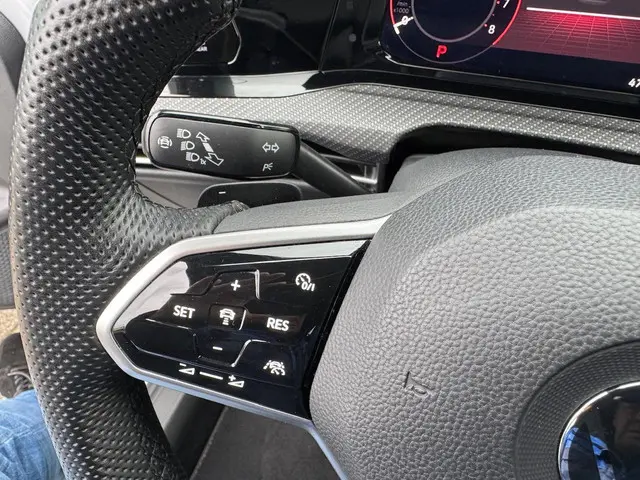 Volkswagen Golf 1.5 eTSI R-Line 2022 Benzine 20