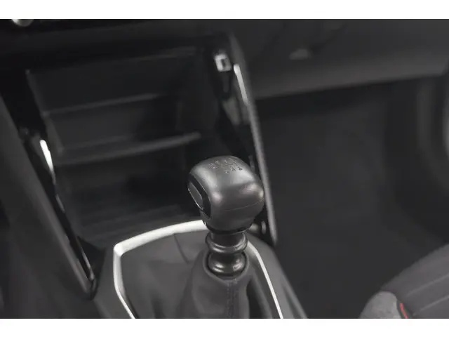 Peugeot 2008 PureTech 130 Active 2023 Benzine 40