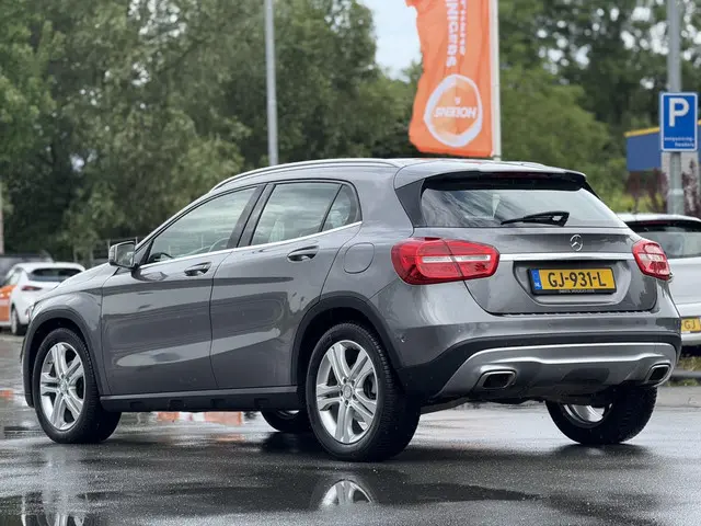 Mercedes-Benz GLA 3