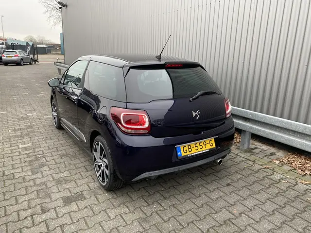 Citroën DS3 1.2 PureTech So Chic 2015 Benzine 15
